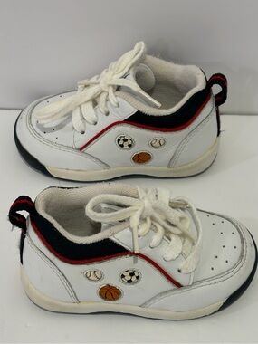 Stride Rite Kids White Athletic Sneakers with Sports Patches 4 1/2 W
